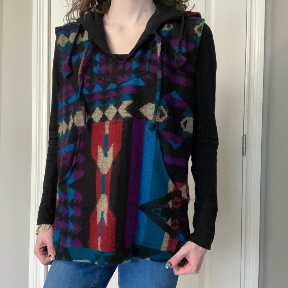Tibetan black wool sleeveless hooded pullover vest
